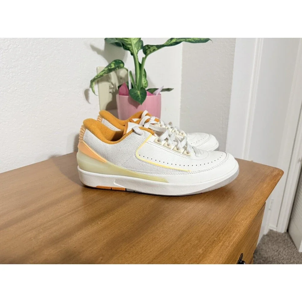 Jordan Air Jordan 2 Retro Low Melon Tint White Orange Leather Size 9 Men’s